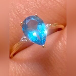 14 K Gold & Blue Teardrop Topaz & Diamonds 💎 Ring